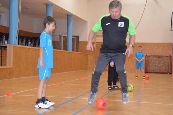 Coerver trénink dětí ve fotbale