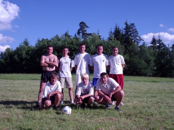 Fotbalové utkání, 2004